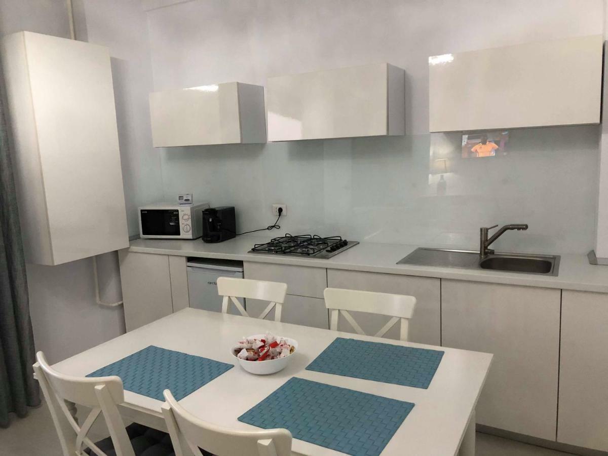 Zev- Cataleya Mamaia Nord Lägenhet Năvodari Exteriör bild